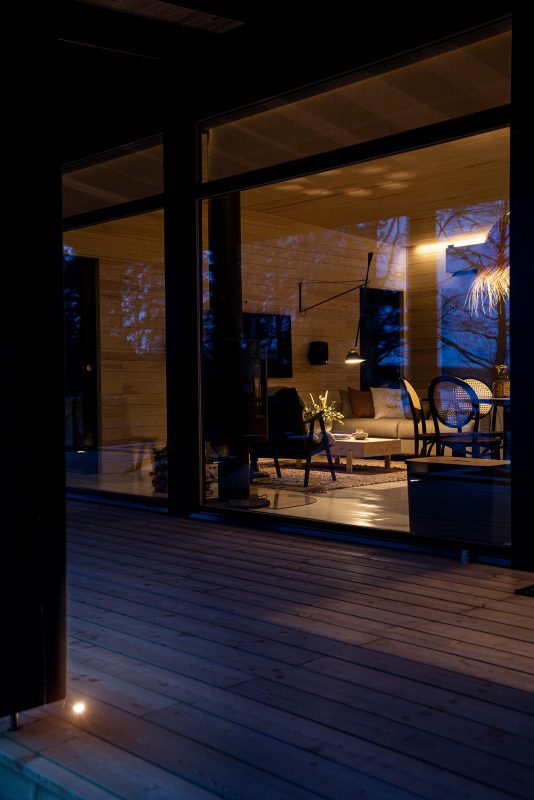 mökin_valaistus_terassi