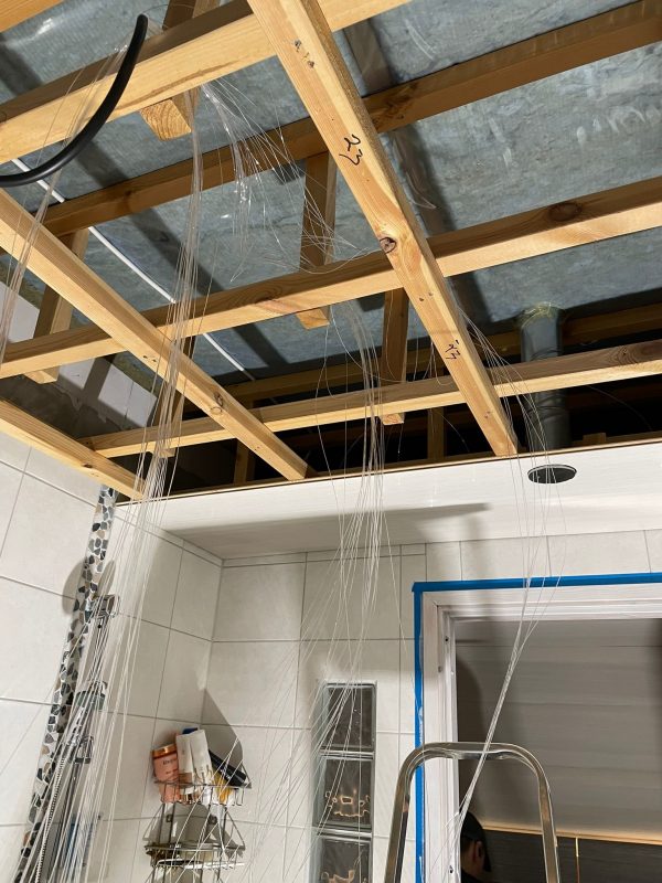 Cariitin Tähtitaivaan asentaminen ei ole vaikeaa.